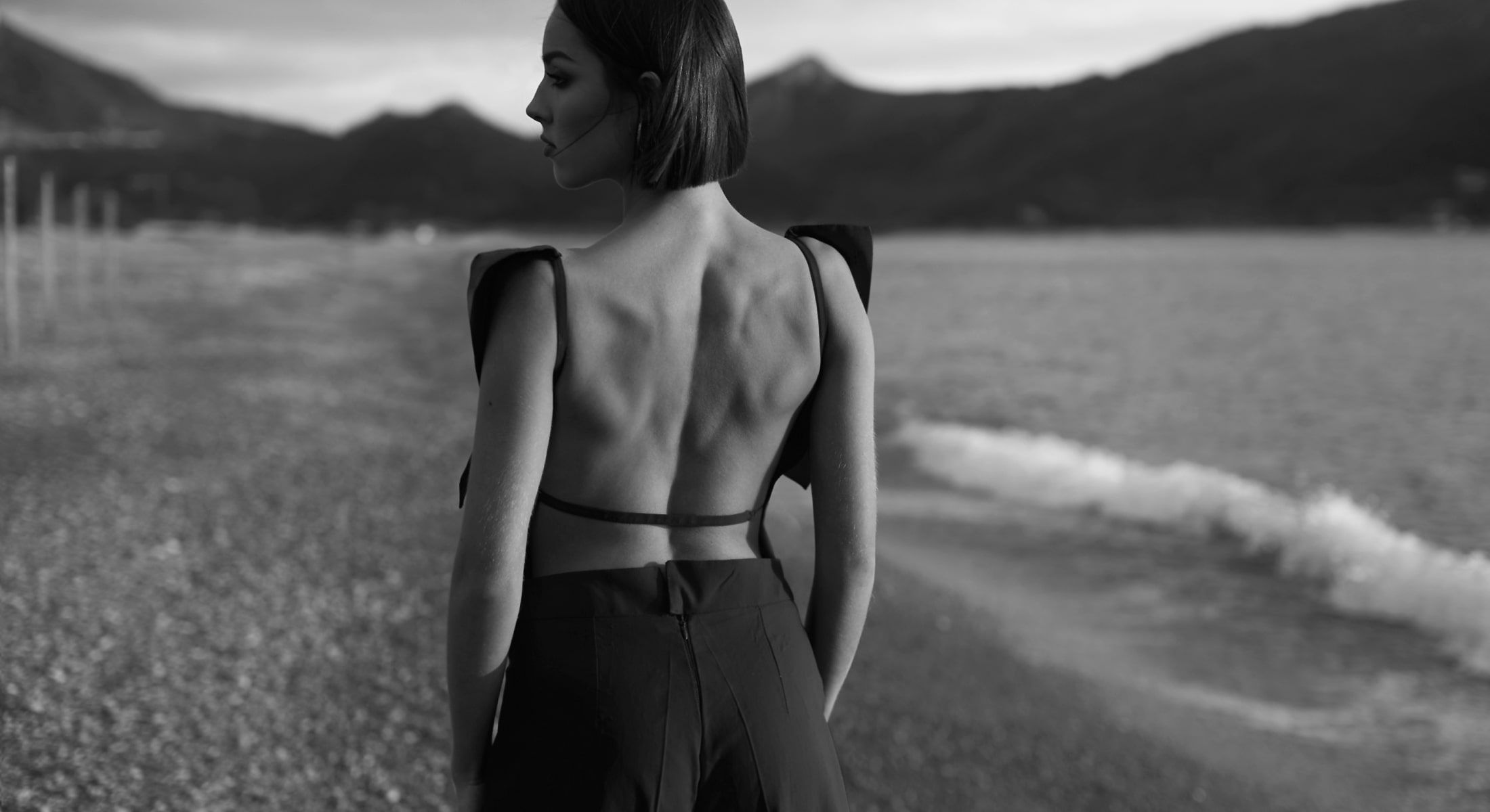 charlotte body contouring model with dark hair