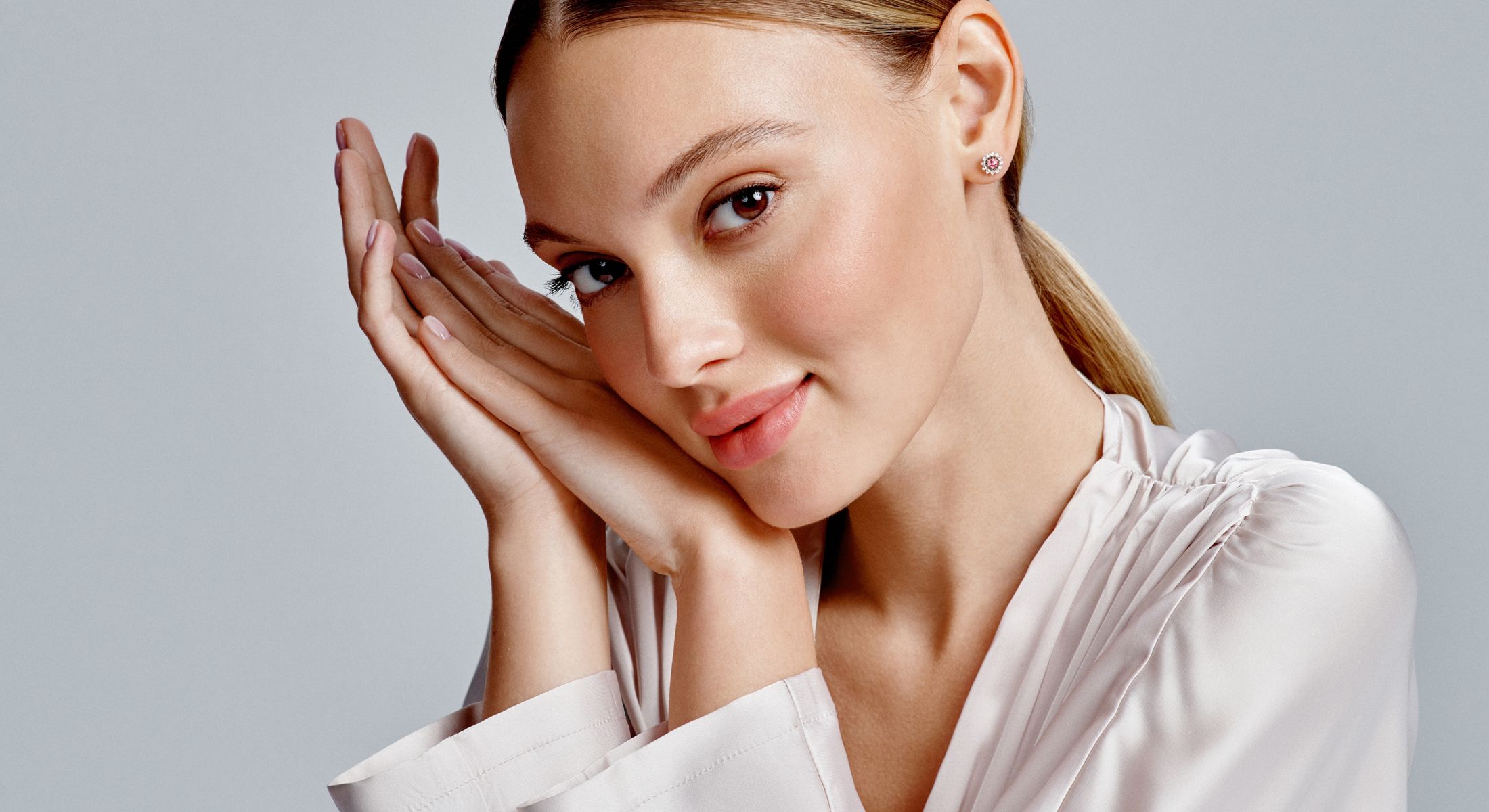 charlotte skin health model with blonde hair