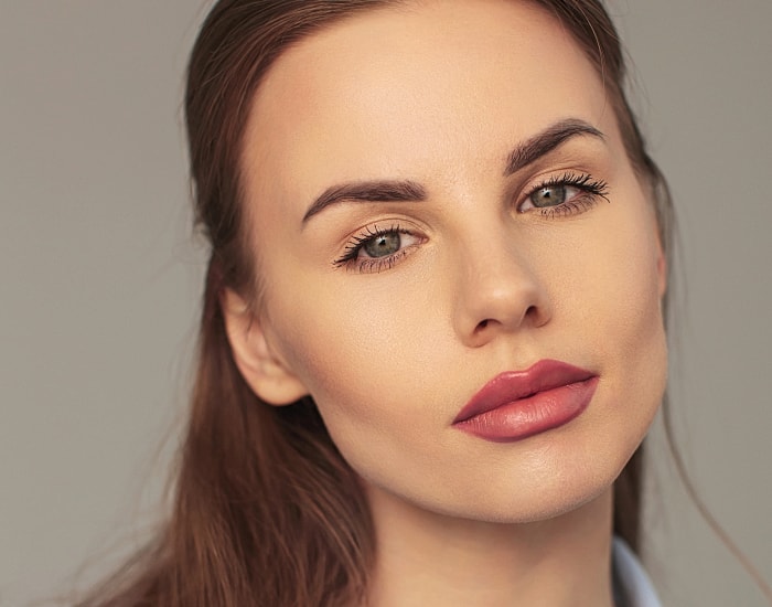 Portrait of a woman with natural makeup.